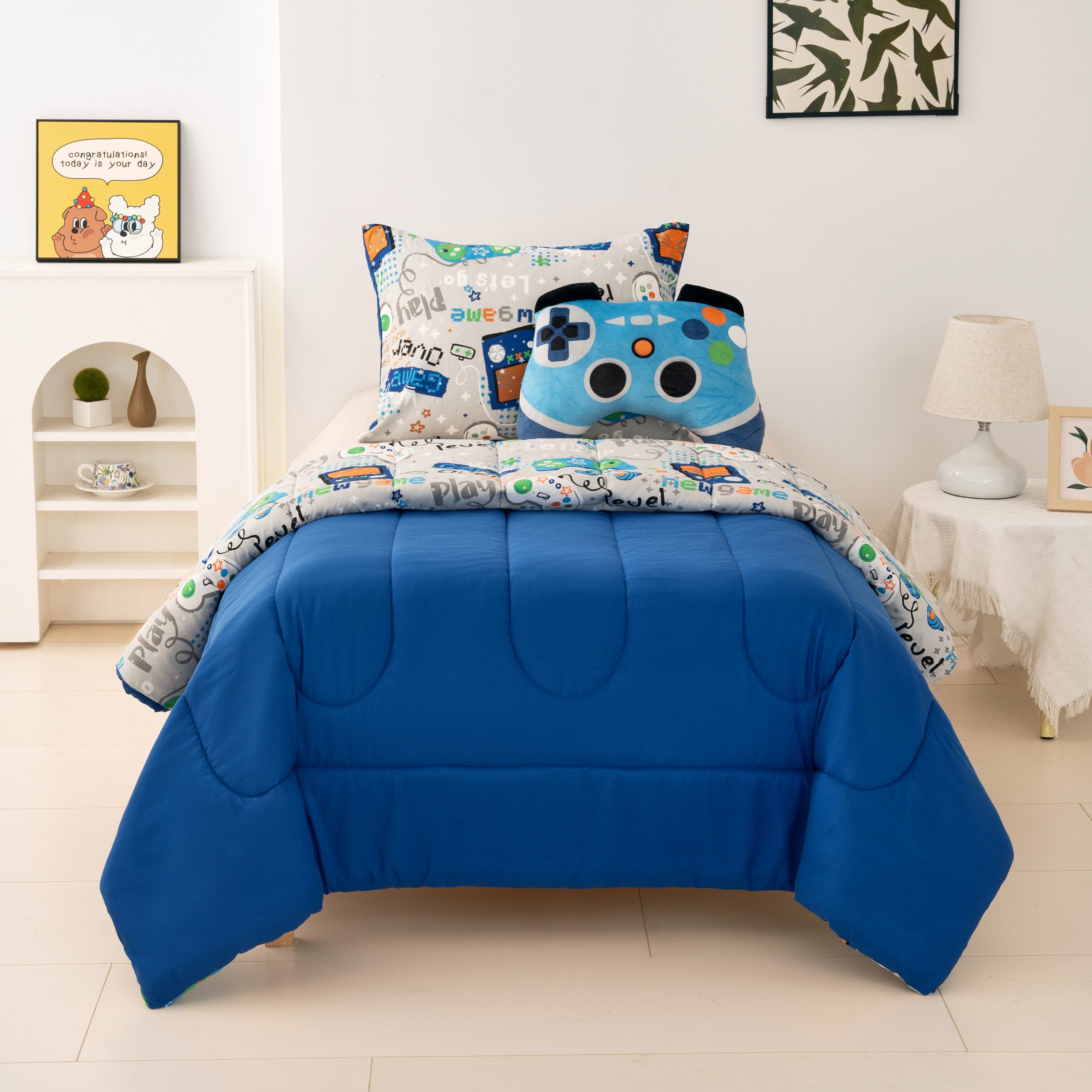 Level Up: Retro Gamer Graffiti Print Youth Bedding Set - Image 3